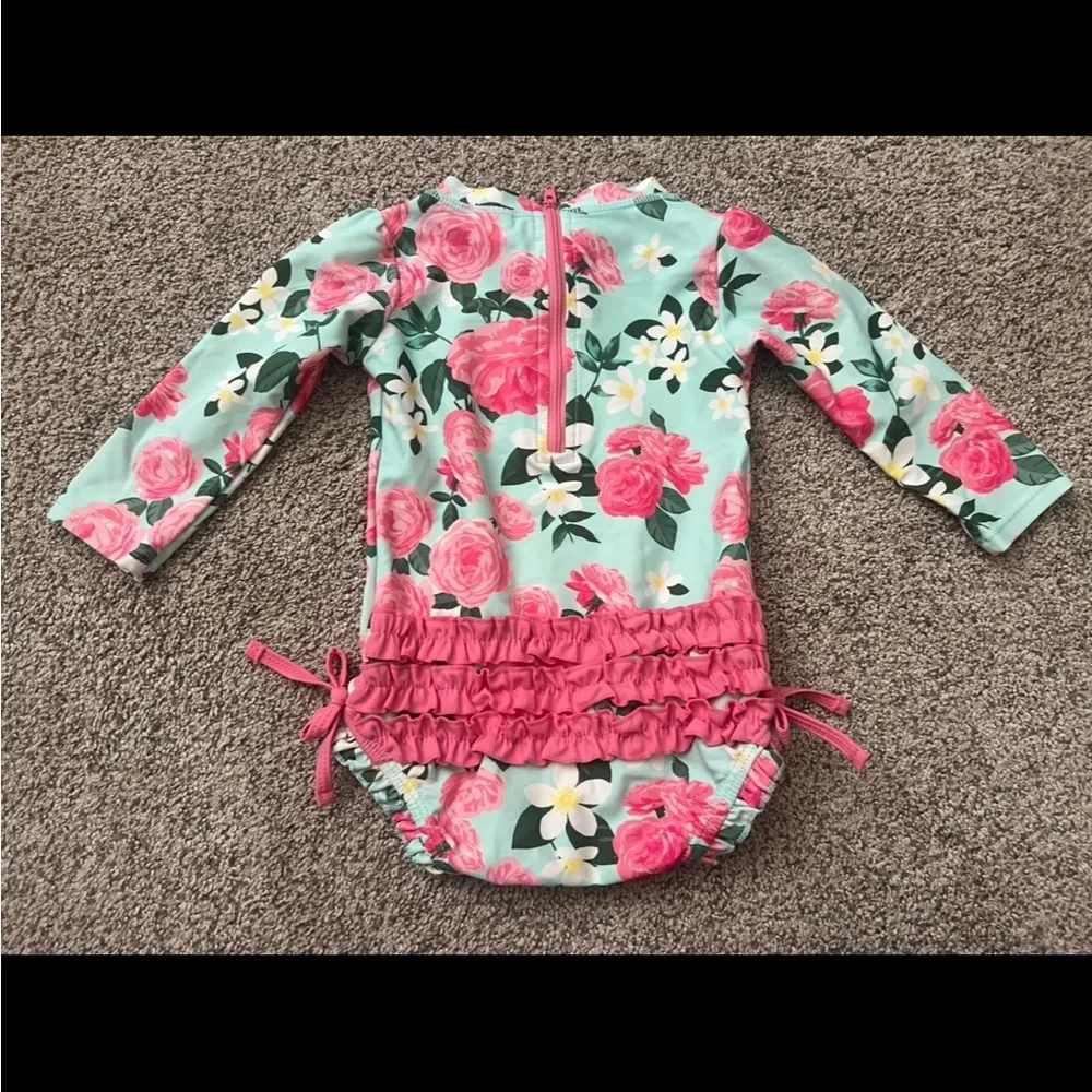 Like new ruffle butts swimsuit • 12-18 floral rash guard upf 50+